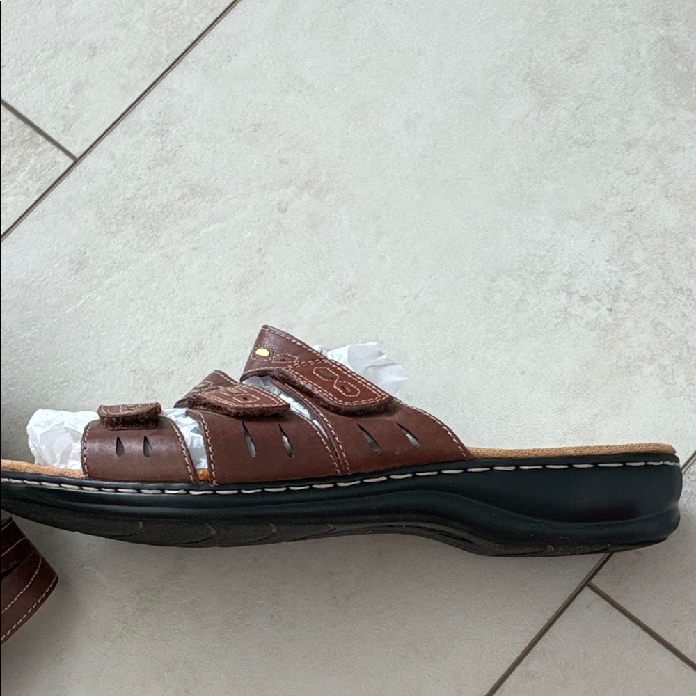 Clarks Leather Sandals in Brown with Gold Details and Velcro Adjustable Leather - Picture 7 of 7